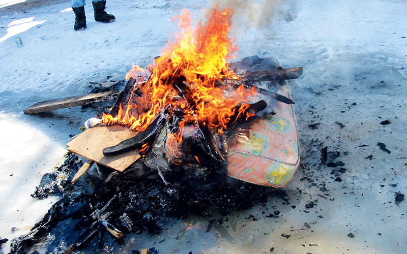 Minnesota Conservation Volunteer May Jun 2016 A Burning